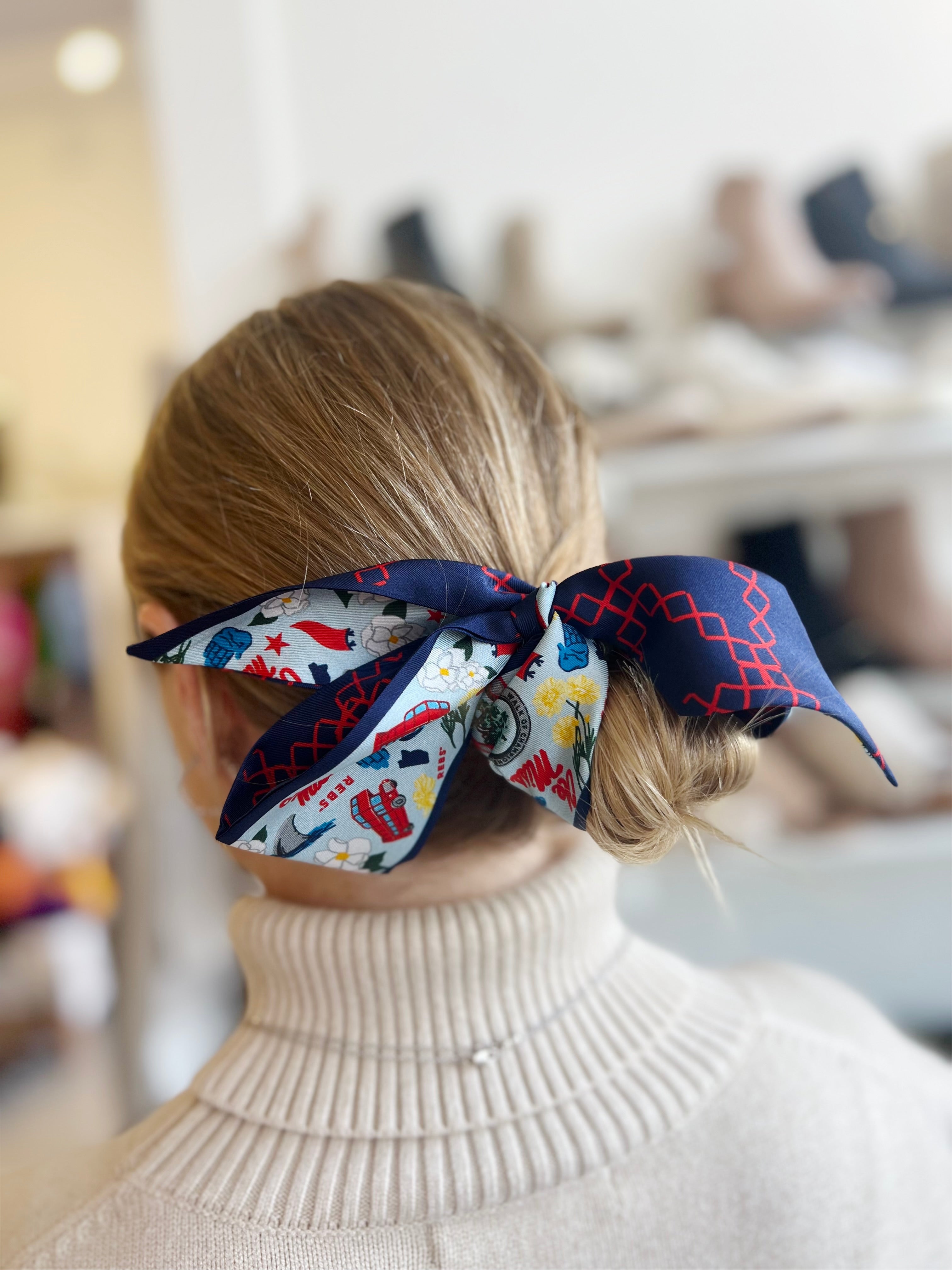 How to wear your Foulard and Twilly