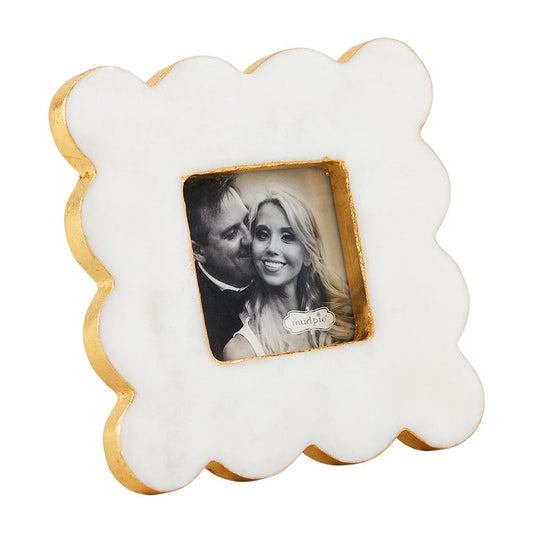3x3 Marble Scalloped Frame