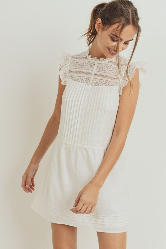 White S/L Ruffled Collar Dress