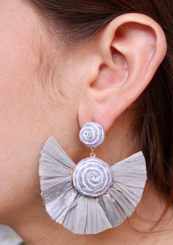 La La Land Gray Raffia Fan Tassel Earring