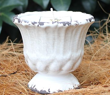 Small Distressed Urn Candle