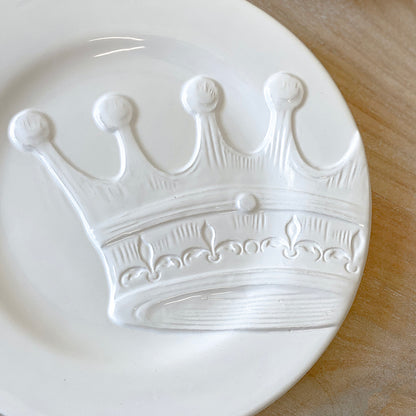 8" Crown Embossed Plates Set/4